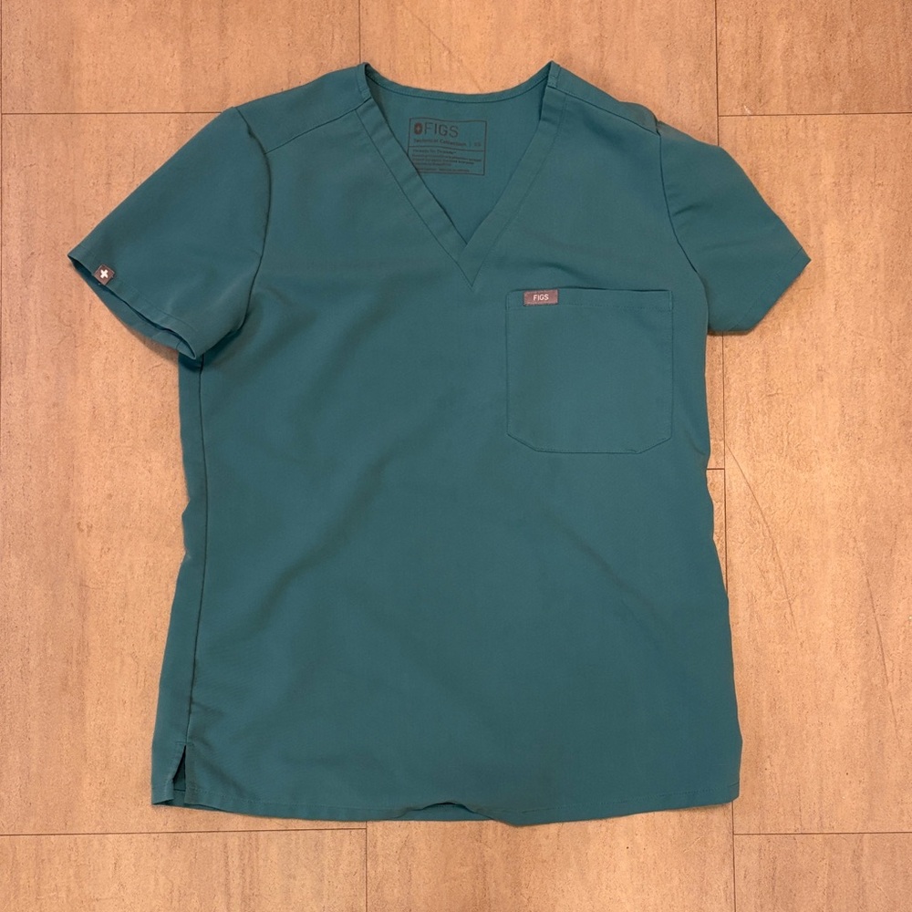 Figs Women's Short Sleeve Cactus Green Scrub Top